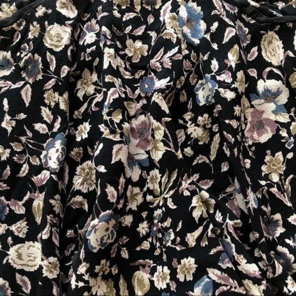 Ecote Black Skirt with Floral Pattern Size 0 - Picture 3 of 7